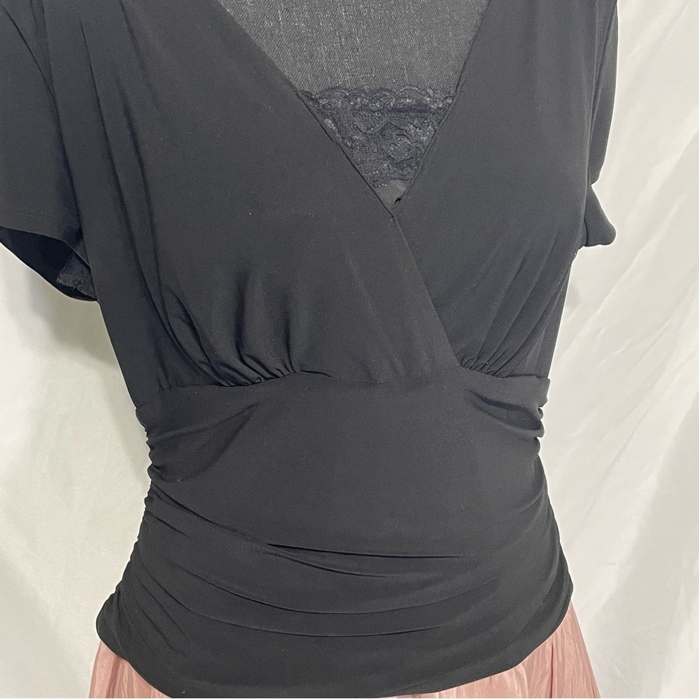 J.R.Nites by Carolin black-top dress with a pink A-line skirt. Size 16. Roses - Picture 2 of 16